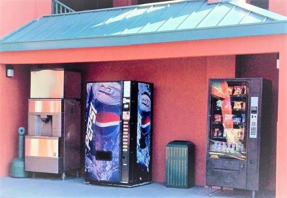 スーパー 8 バイ ウインダム ゲインズビル エクステリア 写真